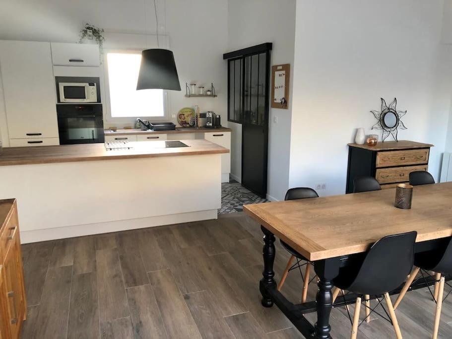 Logement De Plain-Pied Avec Jardin, Terrasse Gurgy Eksteriør bilde